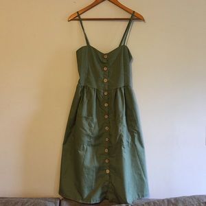Buttoned pocket midi dress olive green
